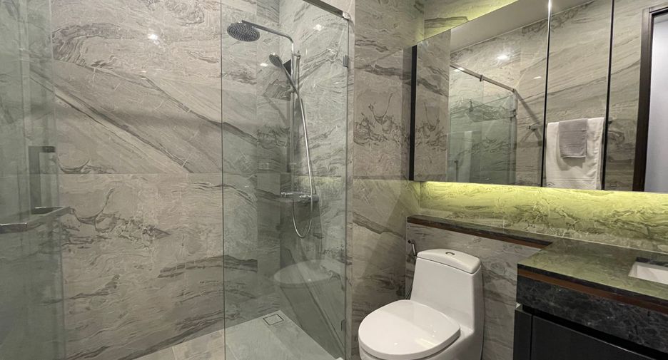 For rent 2 bedrooms condo in Khlong Toei, Bangkok