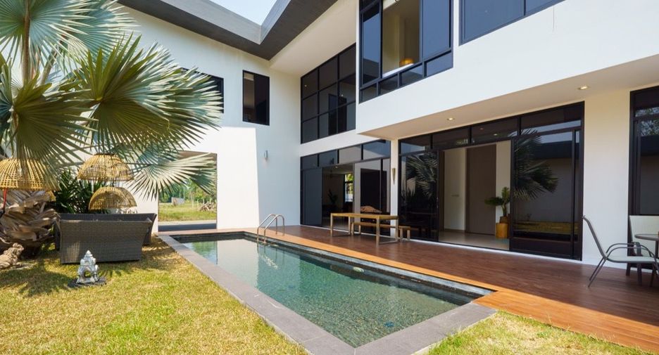 For sale 6 bedrooms villa in Doi Saket, Chiang Mai