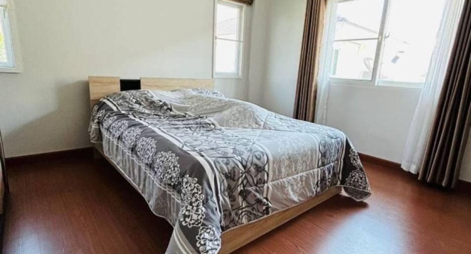 For sale 4 bedrooms house in Mueang Chon Buri, Chonburi