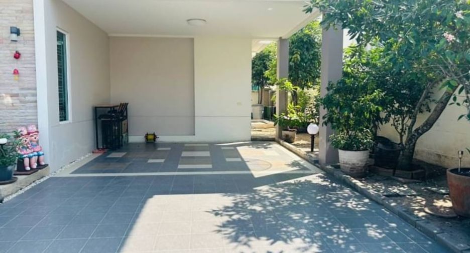 For sale 4 bedrooms house in Mueang Chon Buri, Chonburi