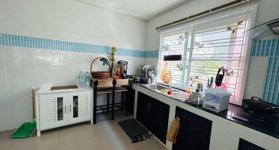 For sale 4 bedrooms house in Mueang Chon Buri, Chonburi