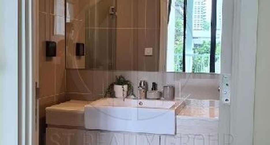 For sale 2 bedrooms condo in Watthana, Bangkok