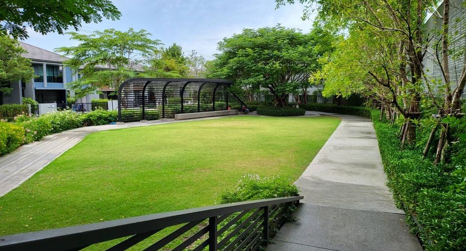 Haus zum Kauf mit 4 Zimmer in Bang Kapi, Bangkok
