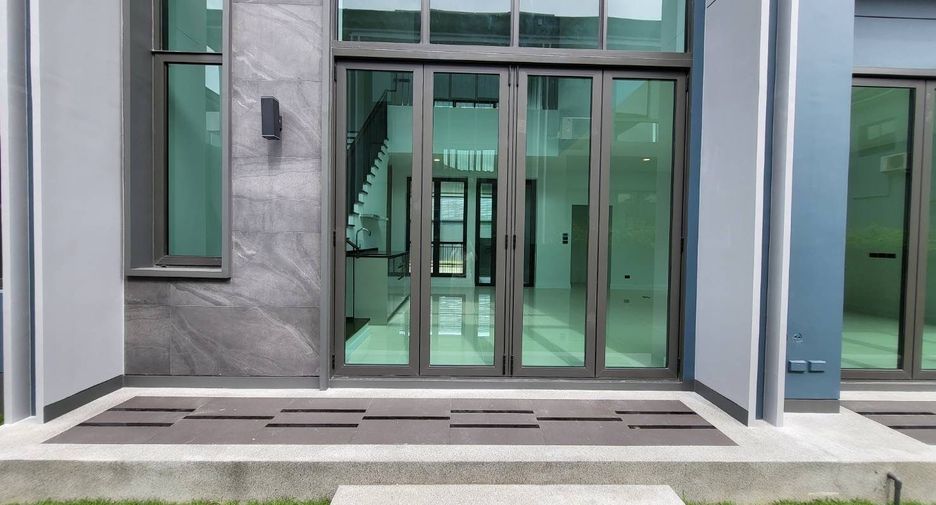 Haus zum Kauf mit 4 Zimmer in Bang Kapi, Bangkok