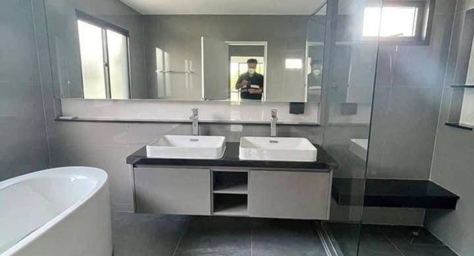 Haus zum Kauf mit 4 Zimmer in Bang Kapi, Bangkok