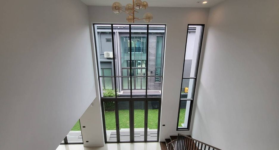 Haus zum Kauf mit 4 Zimmer in Bang Kapi, Bangkok