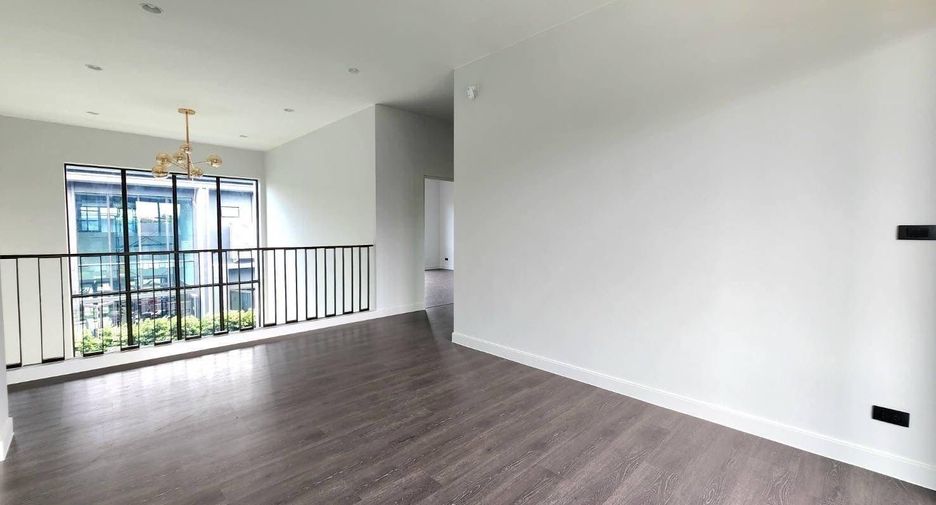 Haus zum Kauf mit 4 Zimmer in Bang Kapi, Bangkok