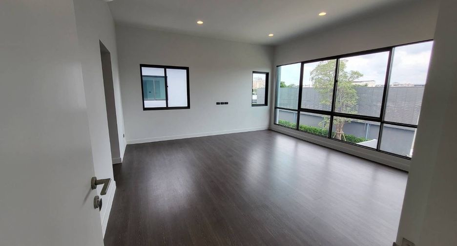 Haus zum Kauf mit 4 Zimmer in Bang Kapi, Bangkok