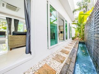 For rent 4 bedrooms villa in Bang Lamung, Chonburi