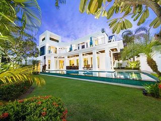 For rent 4 bedrooms villa in Bang Lamung, Chonburi