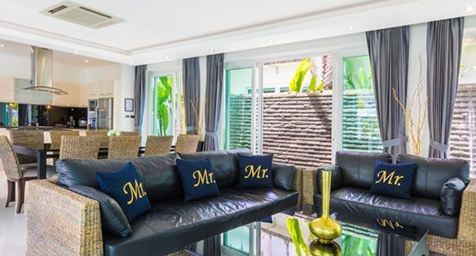 Villa en alquiler de 4 habitaciones en Bang Lamung, Chonburi