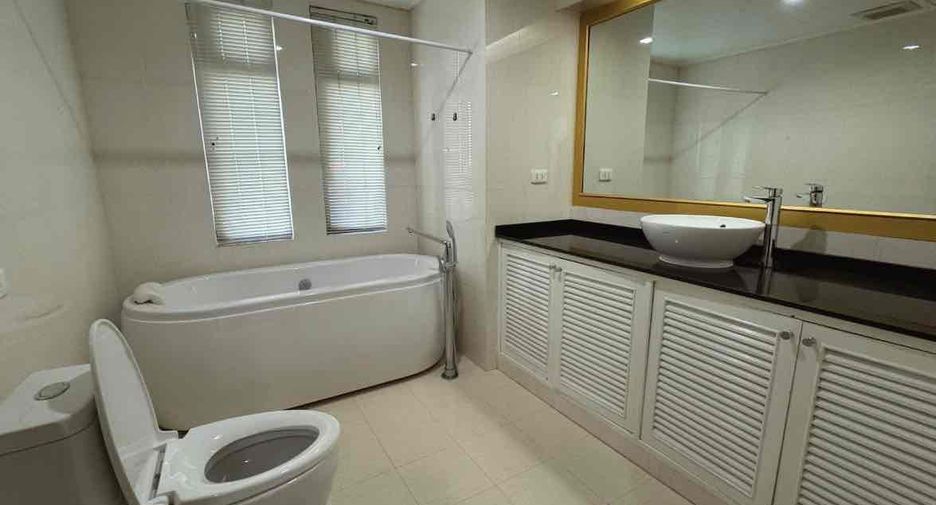 Condo en alquiler de 3 habitaciones en Pak Kret, Nonthaburi