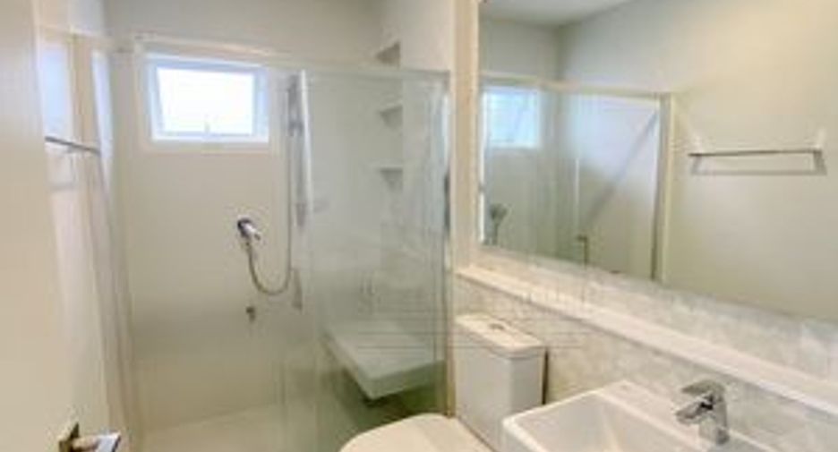 For rent 4 bedrooms house in Prawet, Bangkok