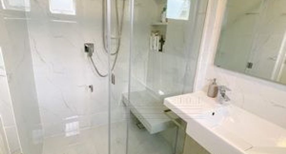 For rent 4 bedrooms house in Prawet, Bangkok
