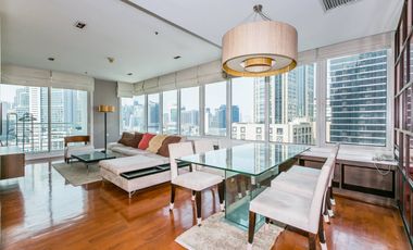 Condo en alquiler y en venta de 3 habitaciones en Khlong Toei, Bangkok
