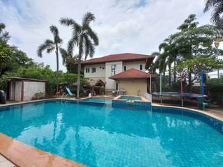 For sale 5 bedrooms villa in Bang Lamung, Chonburi