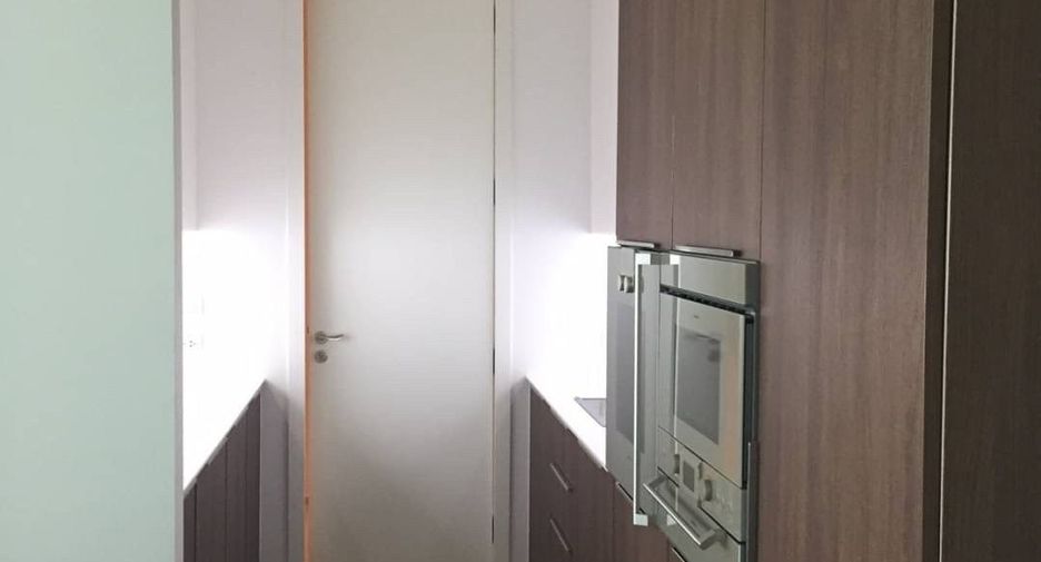For rent 2 bedrooms condo in Pathum Wan, Bangkok
