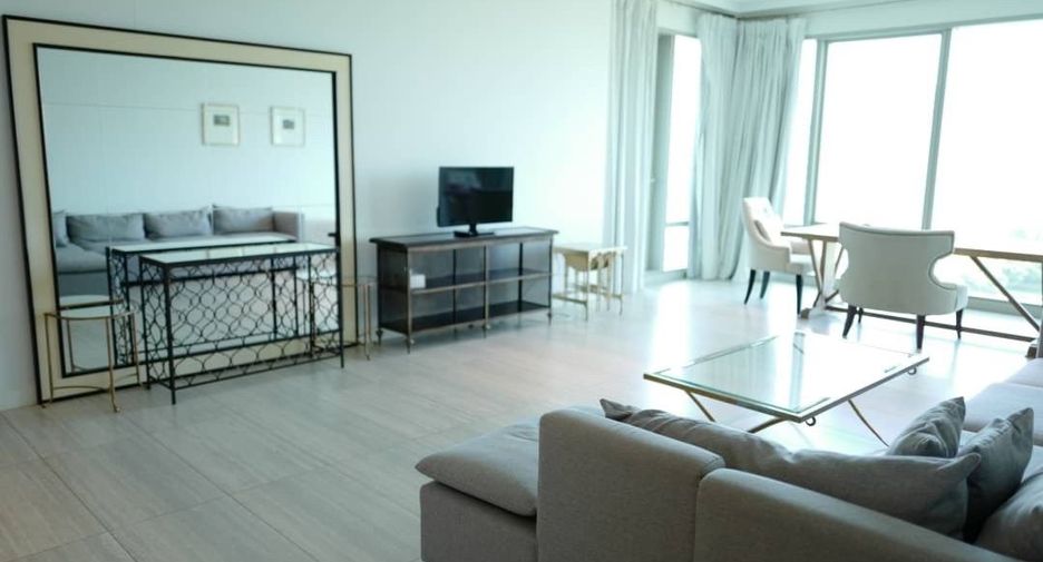For rent 2 bedrooms condo in Pathum Wan, Bangkok