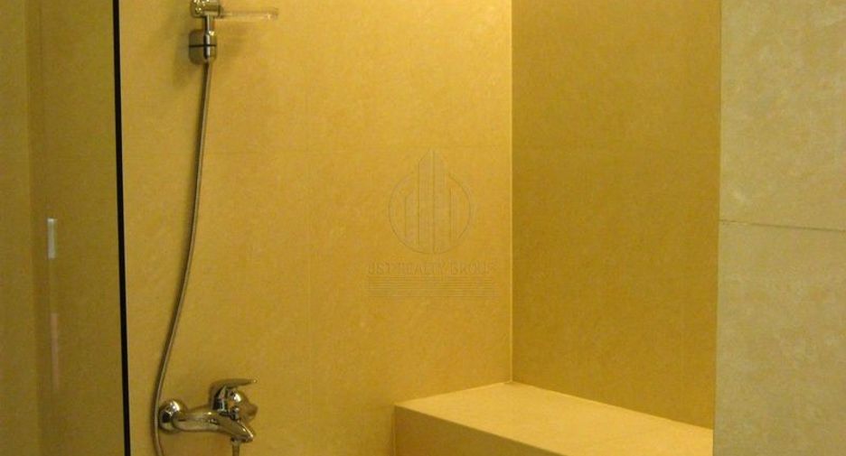 For rent 3 Beds condo in Khlong Toei, Bangkok
