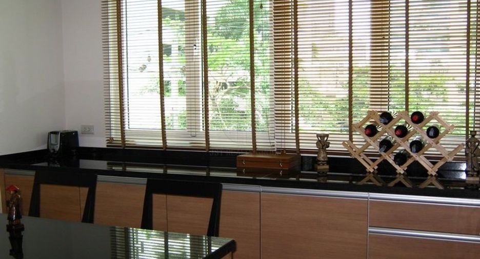For rent 3 Beds condo in Khlong Toei, Bangkok