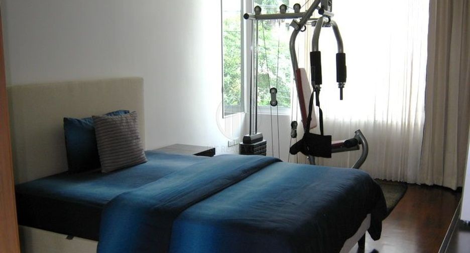 For rent 3 Beds condo in Khlong Toei, Bangkok