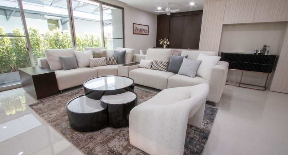 For rent and for sale 3 bedrooms house in Saphan Sung, Bangkok