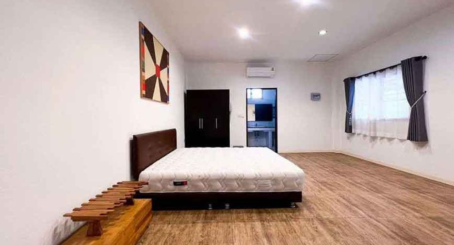 For rent 4 bedrooms house in Mae Rim, Chiang Mai