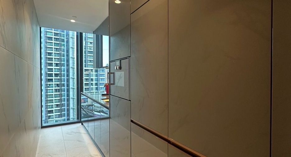 Condo en alquiler de 2 habitaciones en Khlong Toei, Bangkok