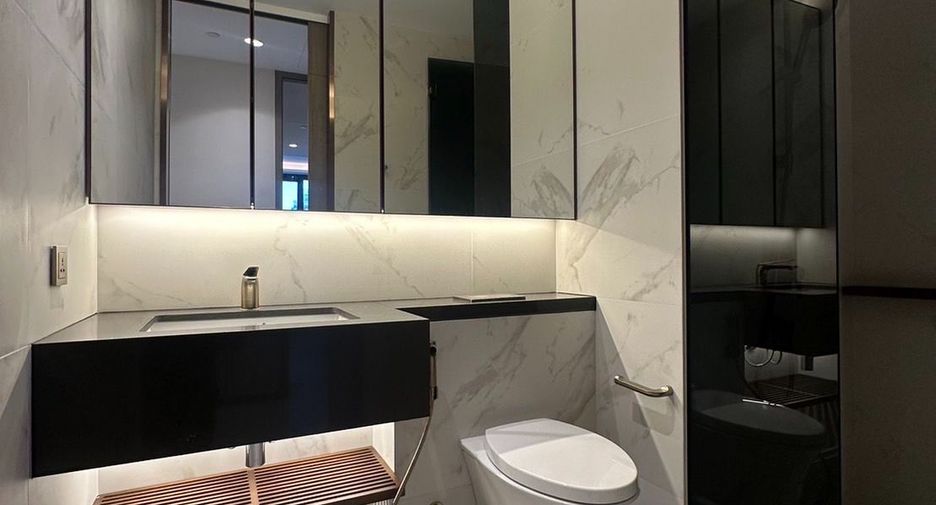 Condo en alquiler de 2 habitaciones en Khlong Toei, Bangkok