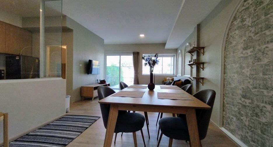 For rent 3 bedrooms townhouse in Prawet, Bangkok