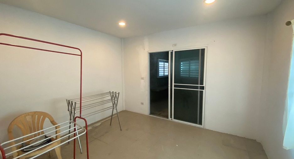 For sale 3 bedrooms retail Space in Bang Phlat, Bangkok