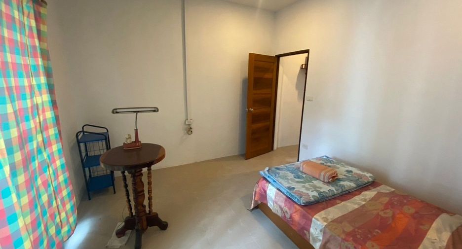 For sale 3 bedrooms retail Space in Bang Phlat, Bangkok
