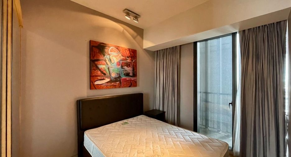 For rent 3 bedrooms condo in Sathon, Bangkok