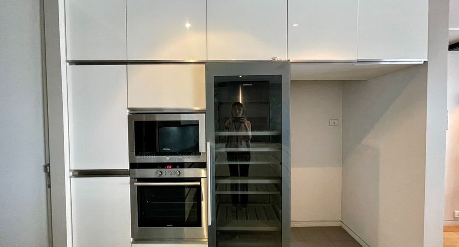 For rent 3 bedrooms condo in Sathon, Bangkok