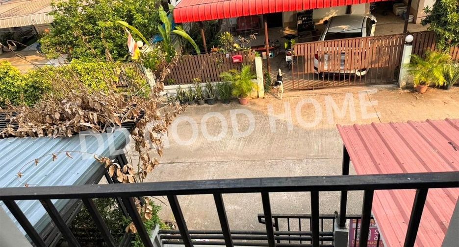 For sale 3 bedrooms townhouse in Mueang Nongbua Lamphu, Nong Bua Lamphu