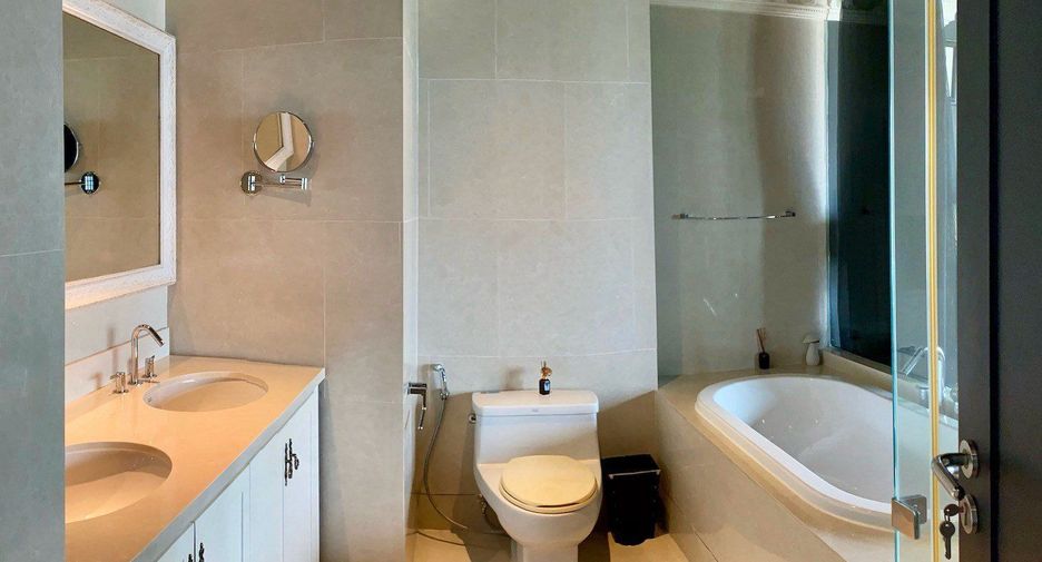 Condo en alquiler y en venta de 2 habitaciones en Khlong Toei, Bangkok