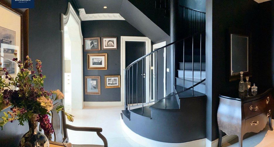 Condo en alquiler y en venta de 2 habitaciones en Khlong Toei, Bangkok