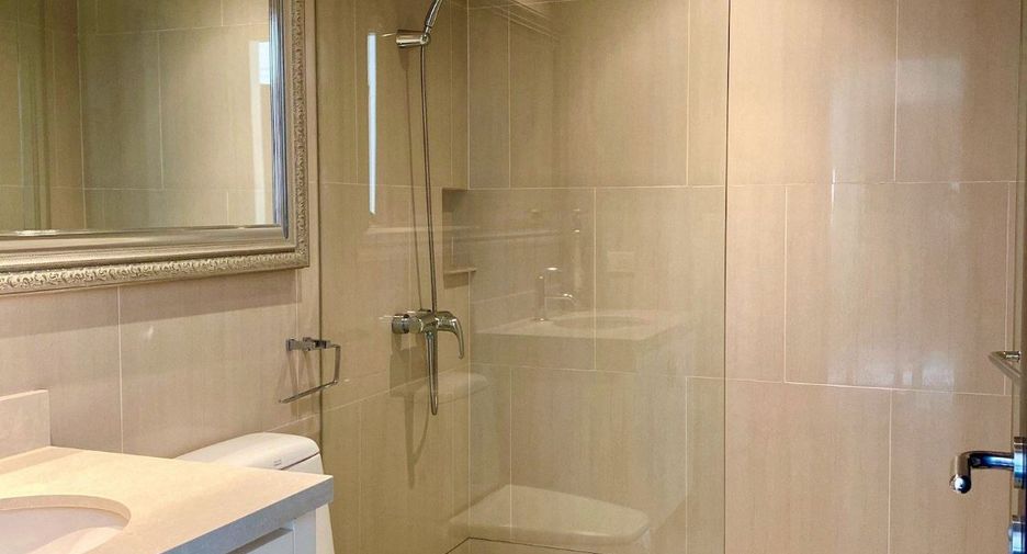 Condo en alquiler y en venta de 2 habitaciones en Khlong Toei, Bangkok