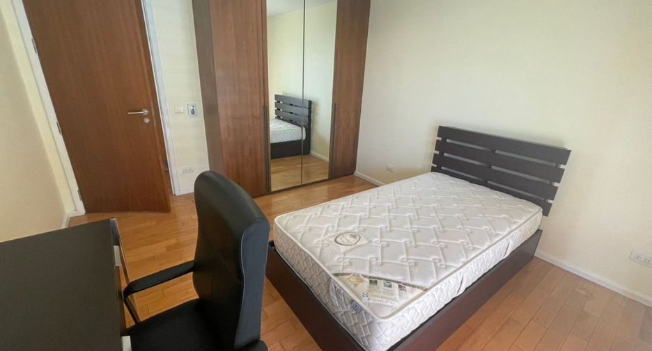 For rent 2 bedrooms condo in Sathon, Bangkok