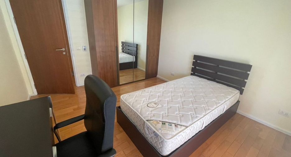 For rent 2 bedrooms condo in Sathon, Bangkok