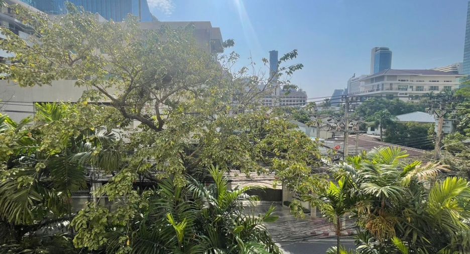 For rent 2 bedrooms condo in Sathon, Bangkok