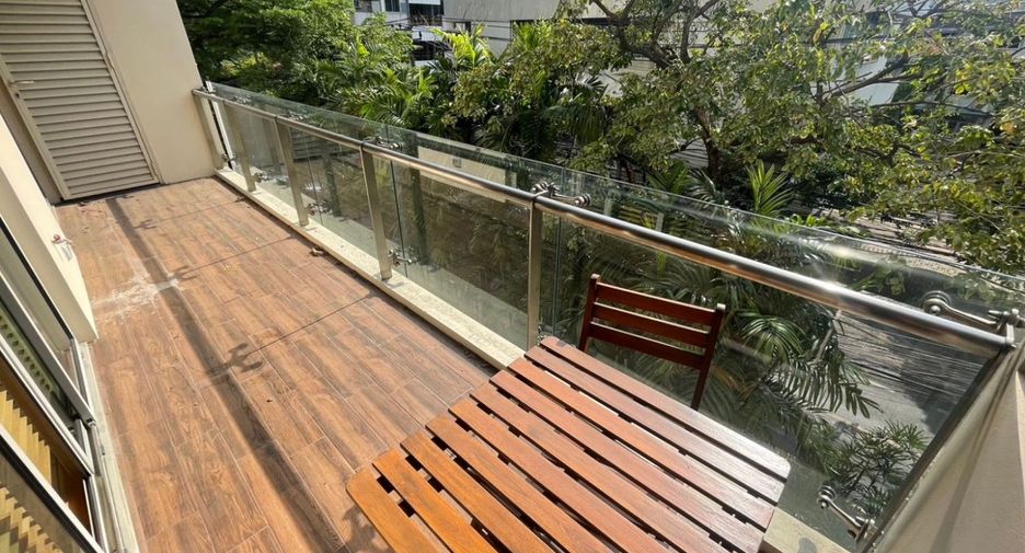 For rent 2 bedrooms condo in Sathon, Bangkok