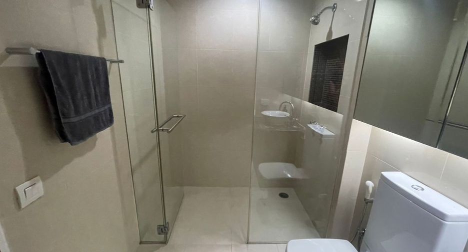 For rent 2 bedrooms condo in Sathon, Bangkok