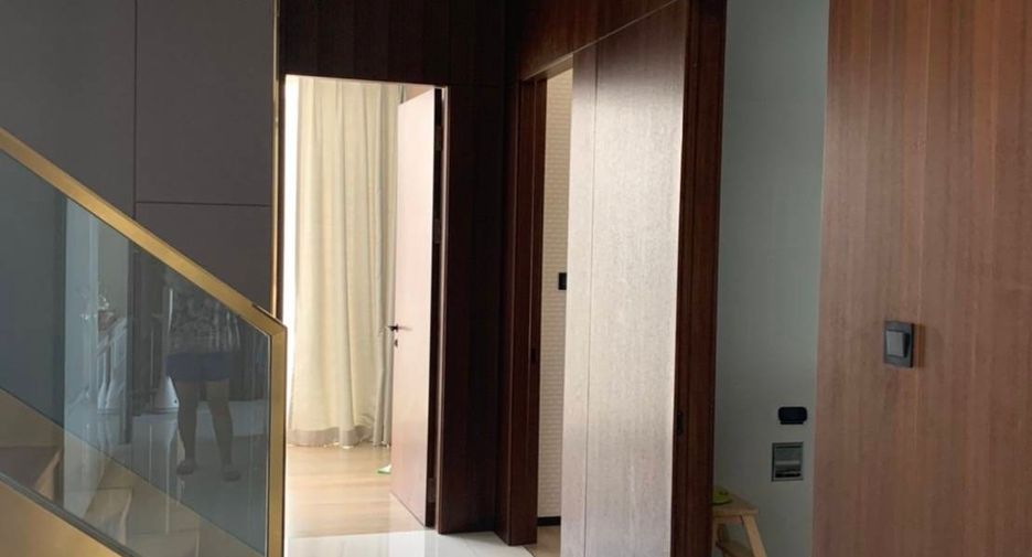 À vendre 3 chambres condo à Khlong Toei, Bangkok
