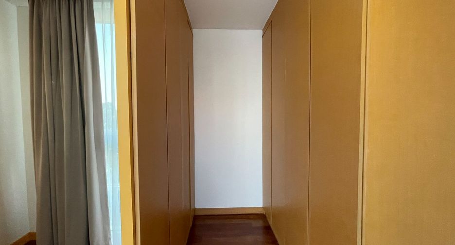Apartamento en alquiler de 4 habitaciones en Khlong Toei, Bangkok