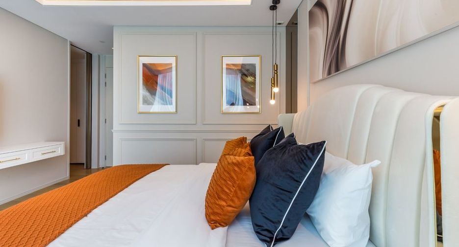 For rent and for sale 2 bedrooms condo in Pathum Wan, Bangkok
