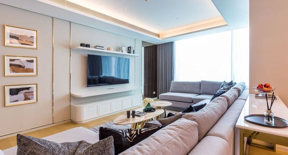 For rent and for sale 2 bedrooms condo in Pathum Wan, Bangkok