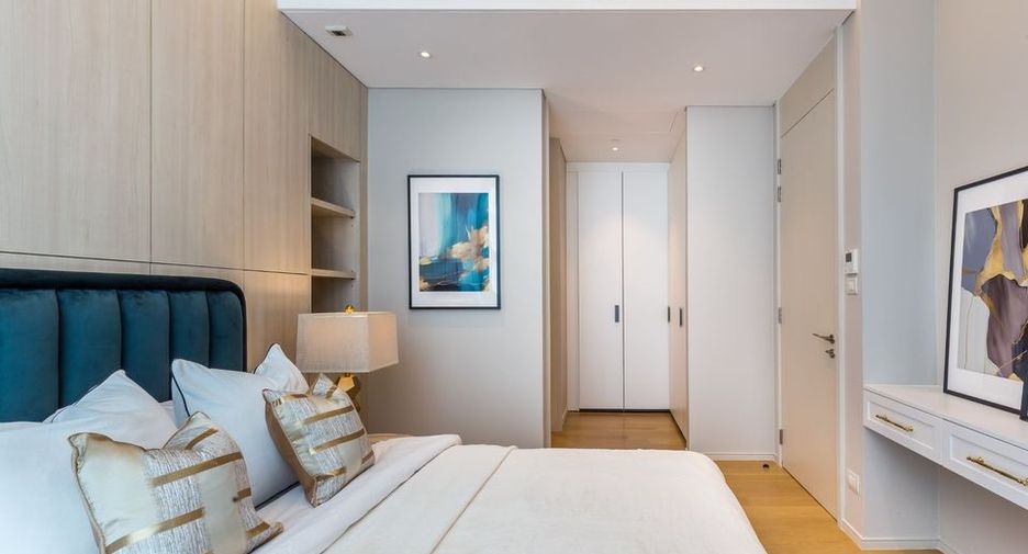 For rent and for sale 2 bedrooms condo in Pathum Wan, Bangkok