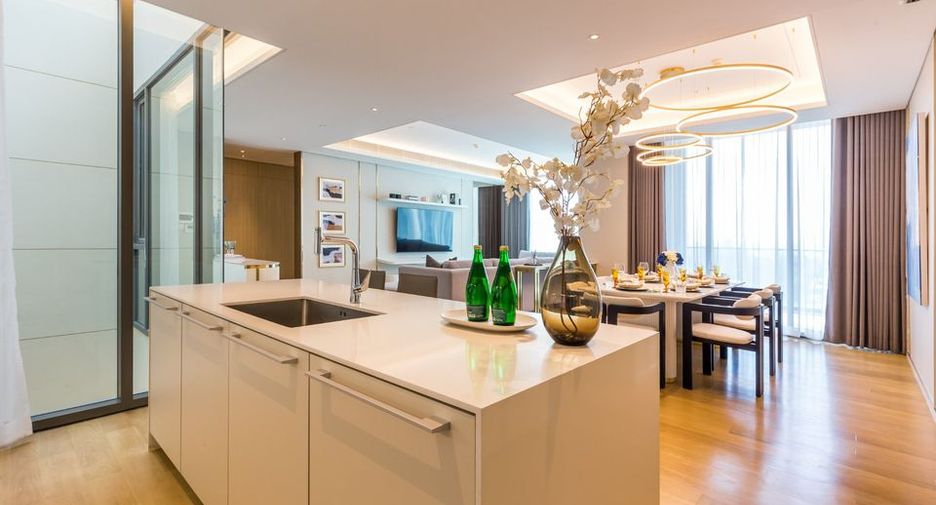 For rent and for sale 2 bedrooms condo in Pathum Wan, Bangkok
