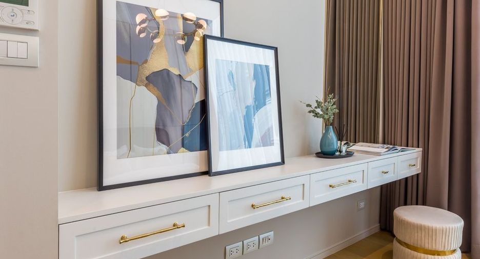 For rent and for sale 2 bedrooms condo in Pathum Wan, Bangkok